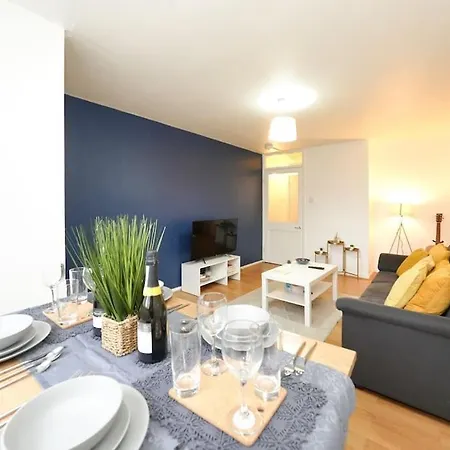 Apartamento London Oasis Flat With High-Speed Broadband And Free Parking Exterior foto