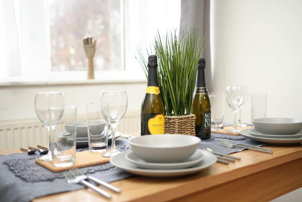 Oasis Flat With High-speed Broadband And Free Parking Apartamento *