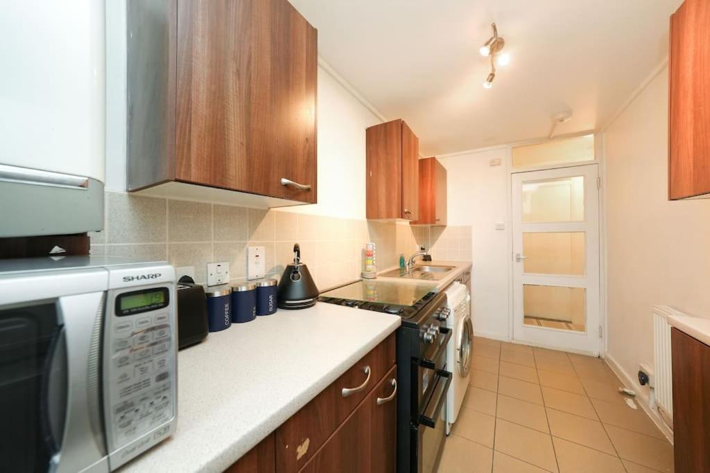 Apartamento Oasis Flat With High-speed Broadband And Free Parking Londres